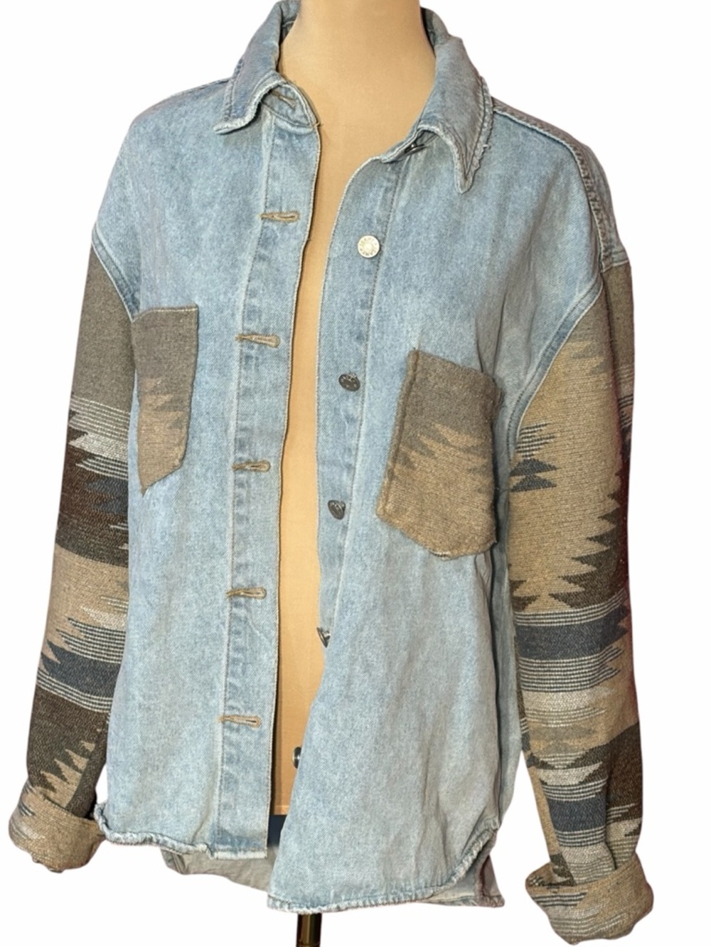 Vervet Denim Aztec Sleeve Shacket Jacket Size Medium